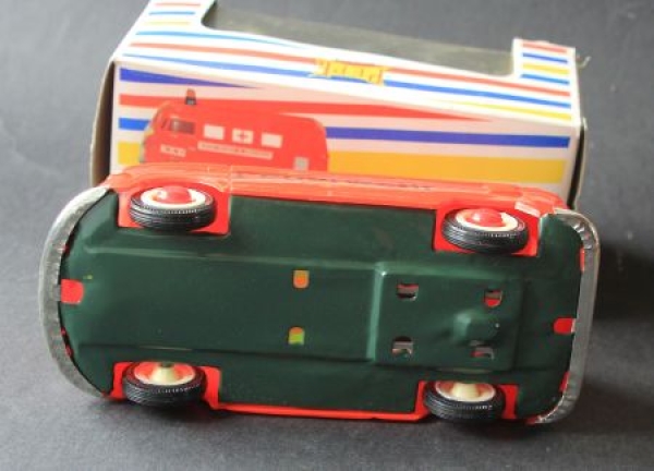 Pepe Volkswagen T1 Firebrigade-Bus 1965 Plasticmodel with Frictioindrive in original box (9110)
